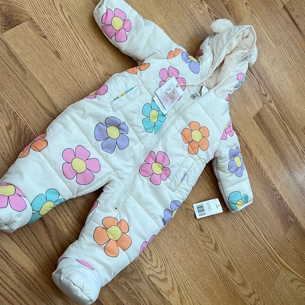 Baby girl snow suit size 6/9 months